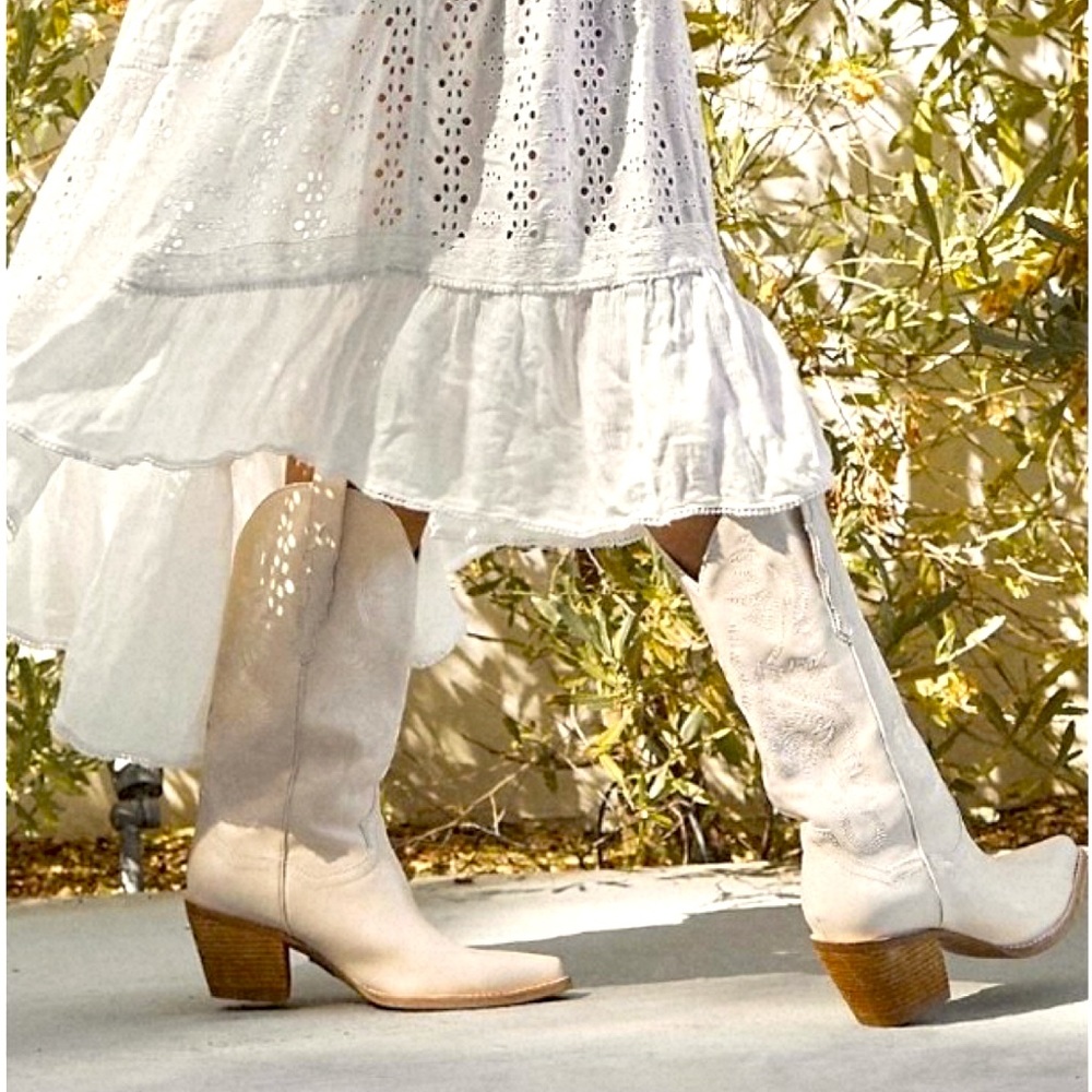 NIB Jeffrey Campbell Dagget Western Boot